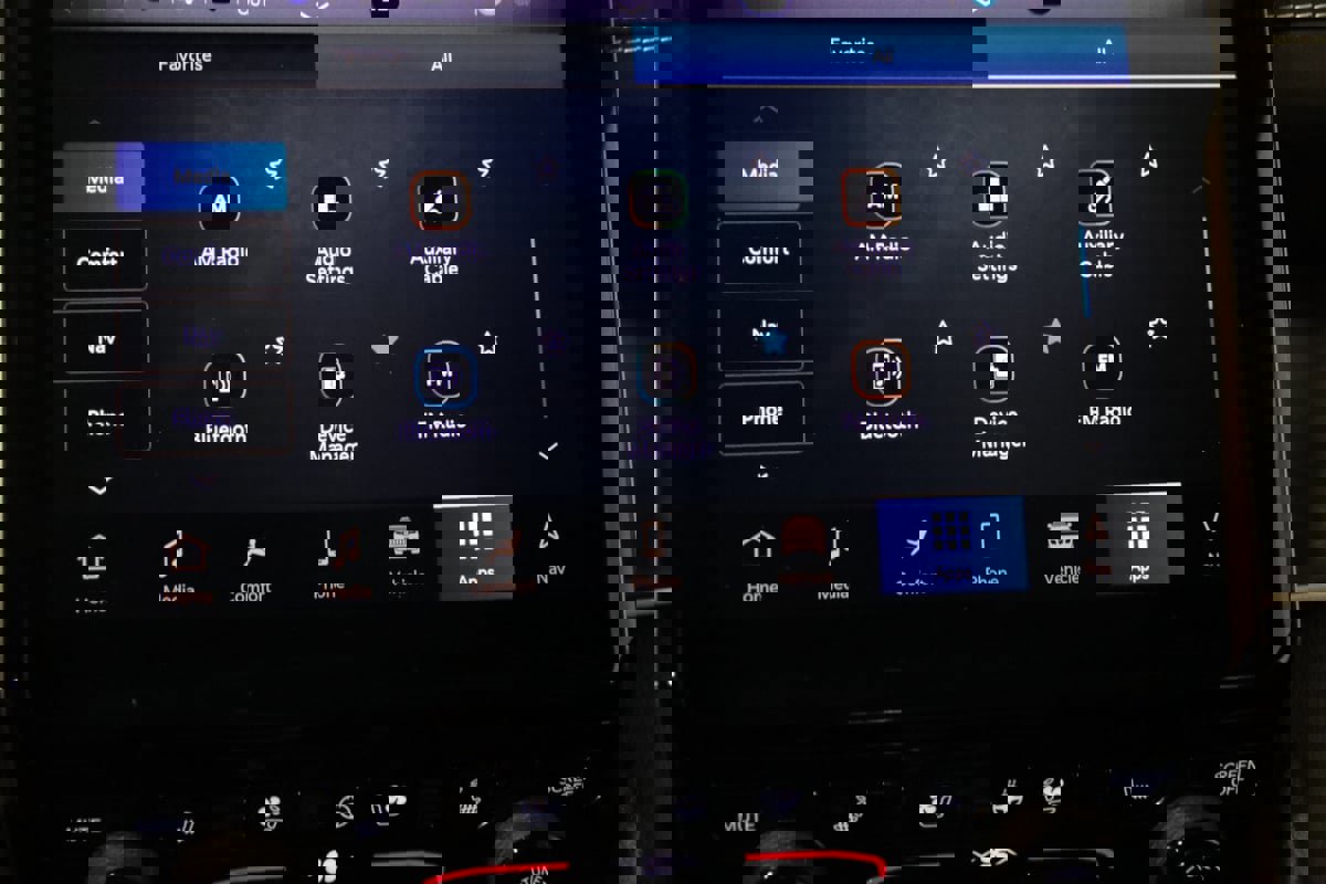 Used 2024 Jeep Grand Cherokee L Limited w/ Luxury Tech Group II image 43