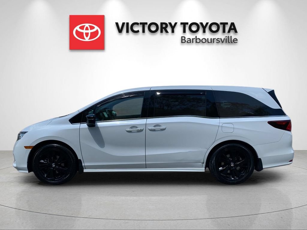 Used 2023 Honda Odyssey Sport image 2