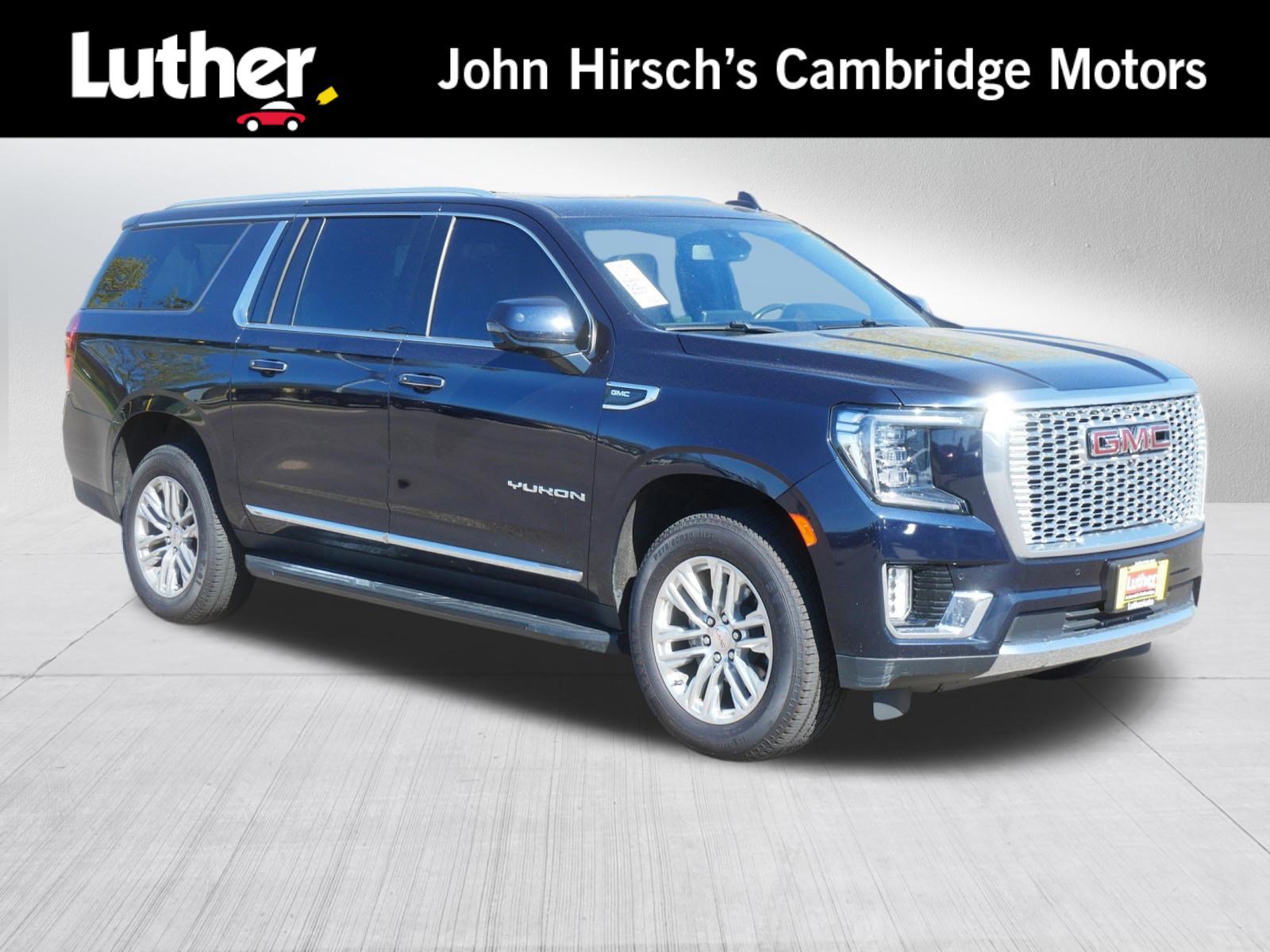 Used 2022 GMC Yukon XL SLT w/ SLT Premium Package AWD/4WD image 1