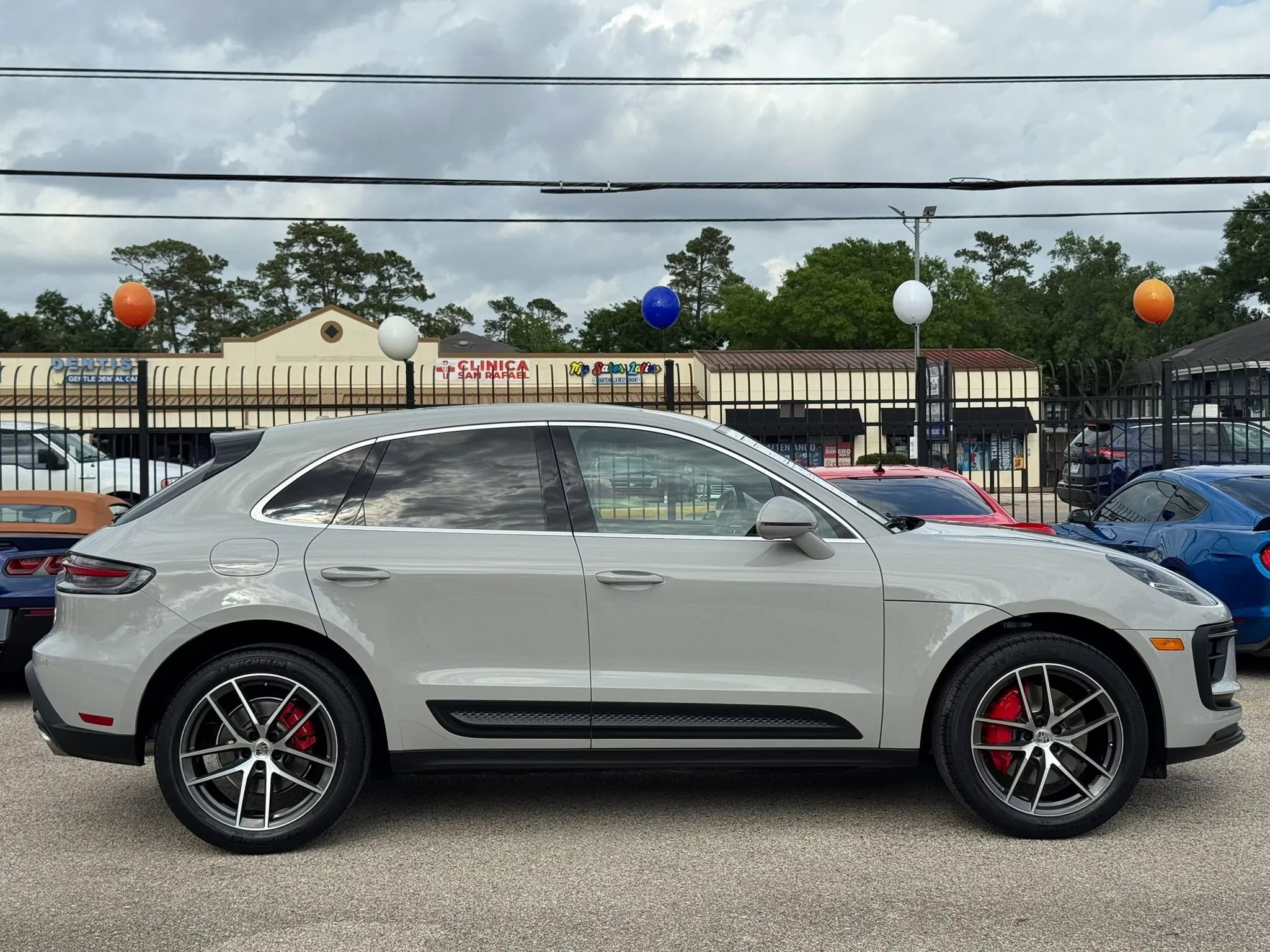 Used 2022 Porsche Macan S w/ Premium Package Plus AWD/4WD image 11