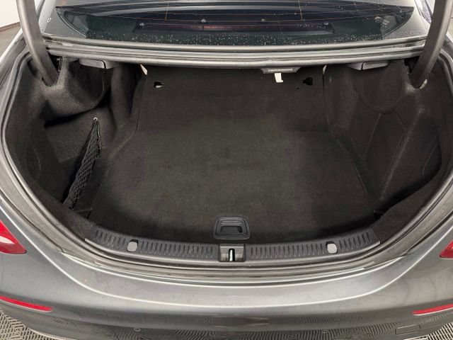 Used 2018 Mercedes-Benz E 400 4MATIC Sedan image 24