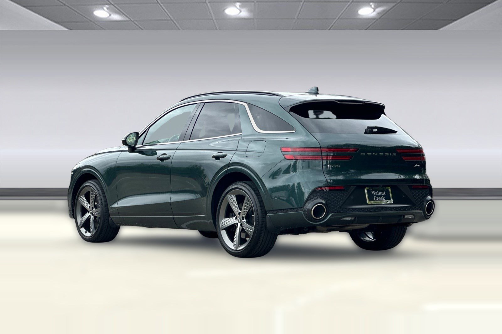 Used 2023 Genesis GV70 2.5T w/ Sport Prestige Package AWD/4WD image 3