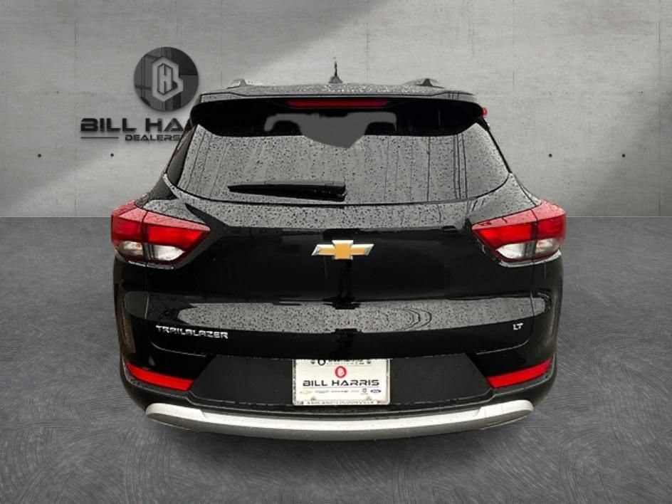 Used 2023 Chevrolet TrailBlazer LT FWD image 7