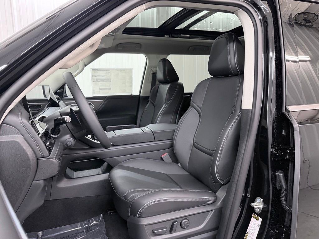 Certified 2026 INFINITI QX80 Luxe w/ Cargo Package RWD image 13