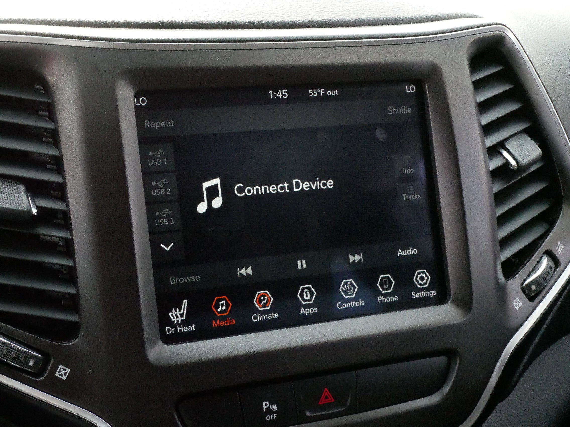 Used 2019 Jeep Cherokee Trailhawk w/ Cold Weather Group image 25