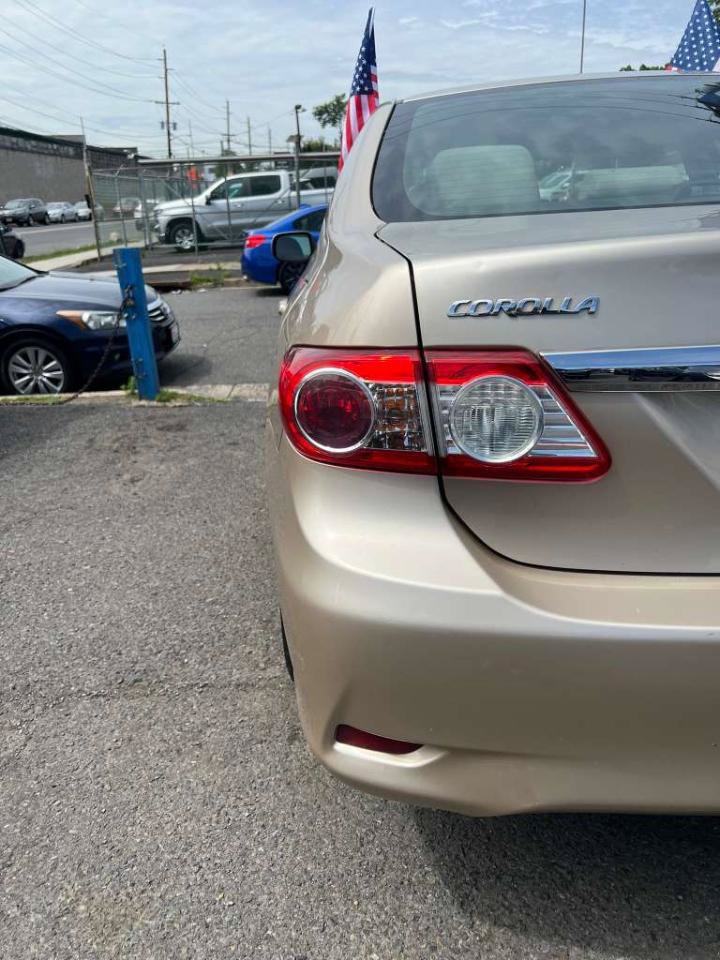 Used 2012 Toyota Corolla LE FWD image 8