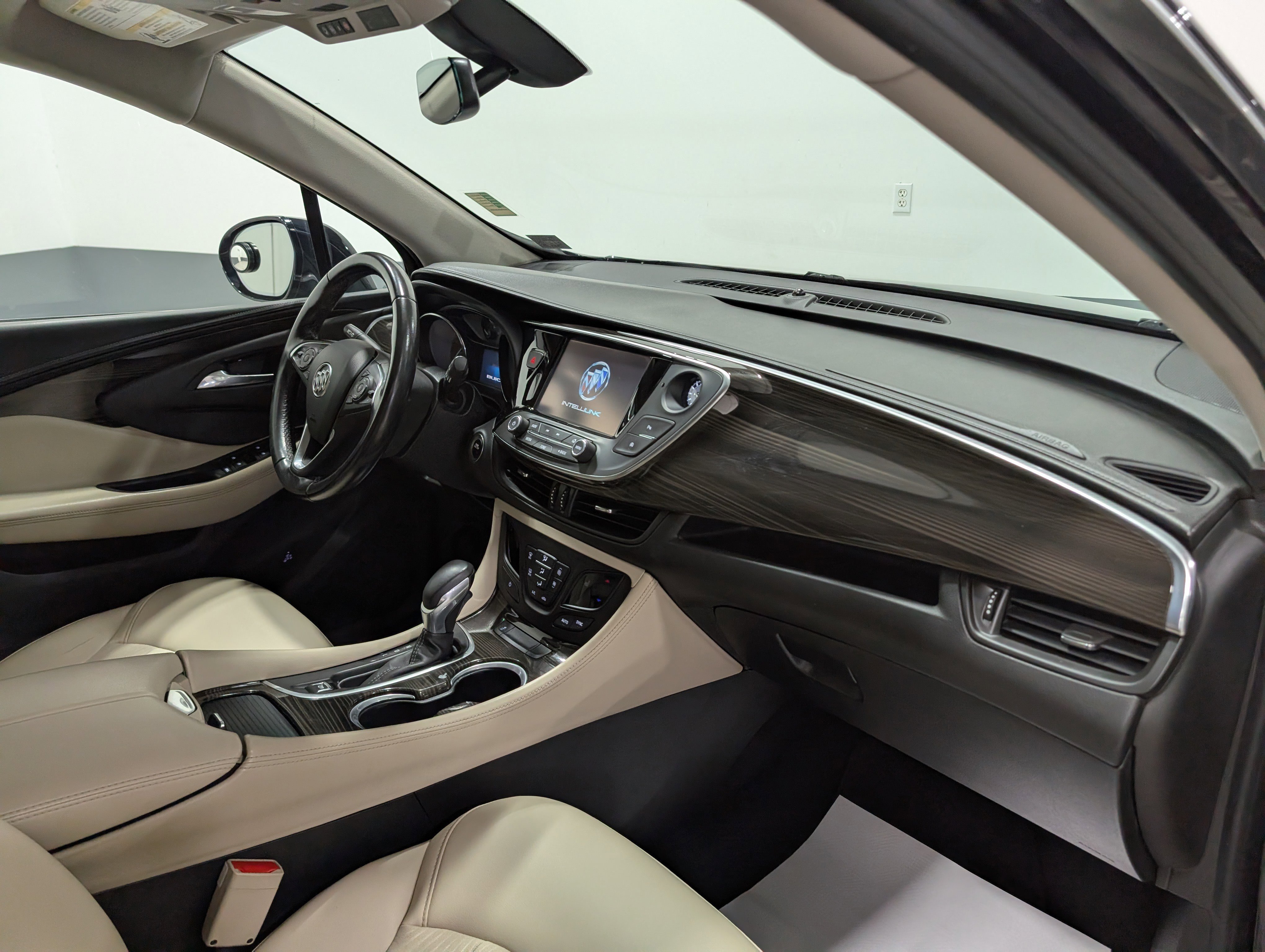 Used 2020 Buick Envision Preferred FWD image 17