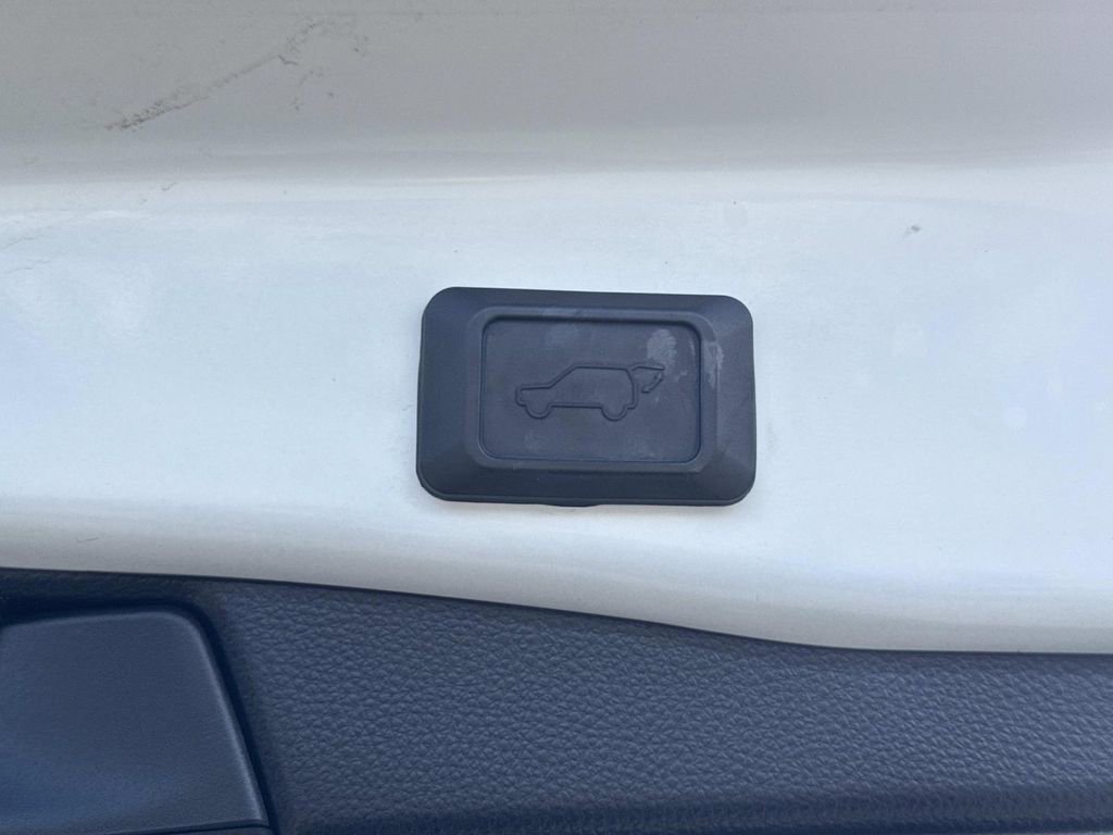 Used 2021 Toyota RAV4 XSE image 13