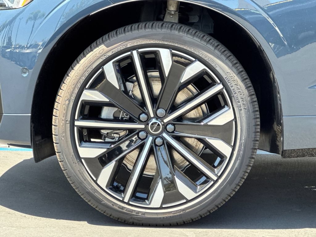 New 2026 Volvo XC60 T8 Ultra w/ Protection Package Premier AWD/4WD image 25