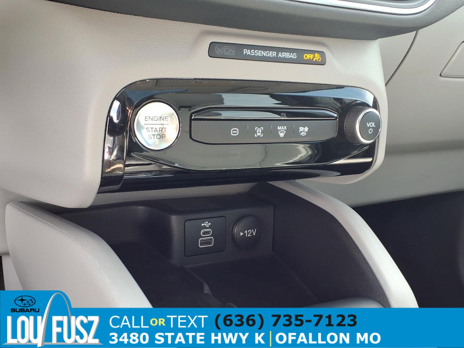 Used 2025 Ford Escape Platinum w/ Class II Trailer Tow Package image 14