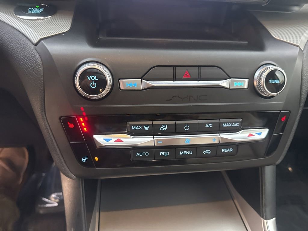 Used 2020 Ford Explorer XLT w/ Equipment Group 202A image 31