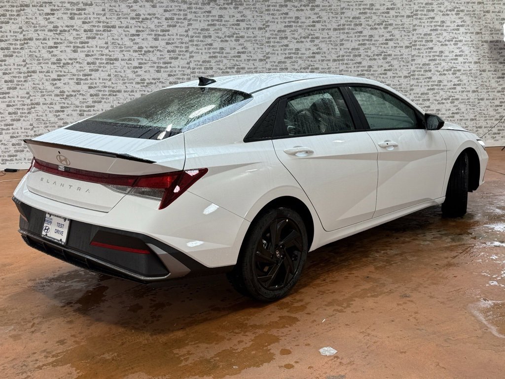 New 2026 Hyundai Elantra Sport image 6