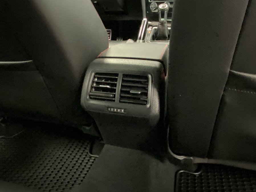 Used 2018 Volkswagen GTI S image 39