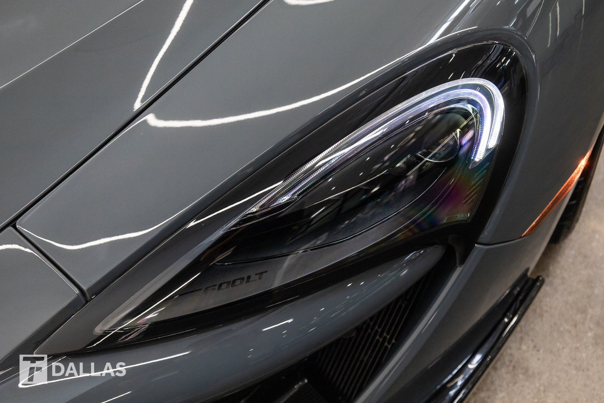 Used 2020 McLaren 600LT Spider RWD image 4