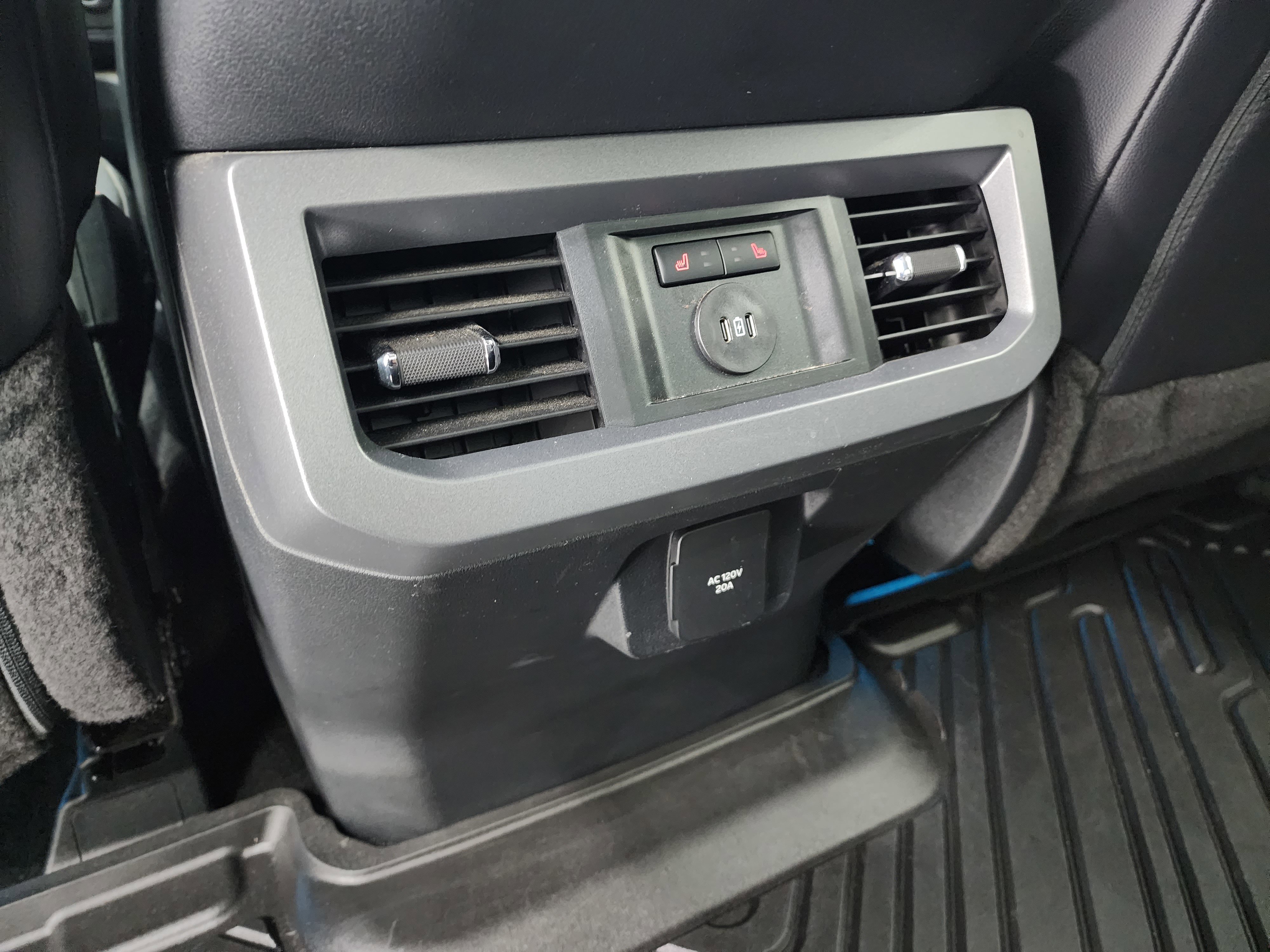 Used 2025 Ford F350 Lariat w/ Lariat Ultimate Package image 36