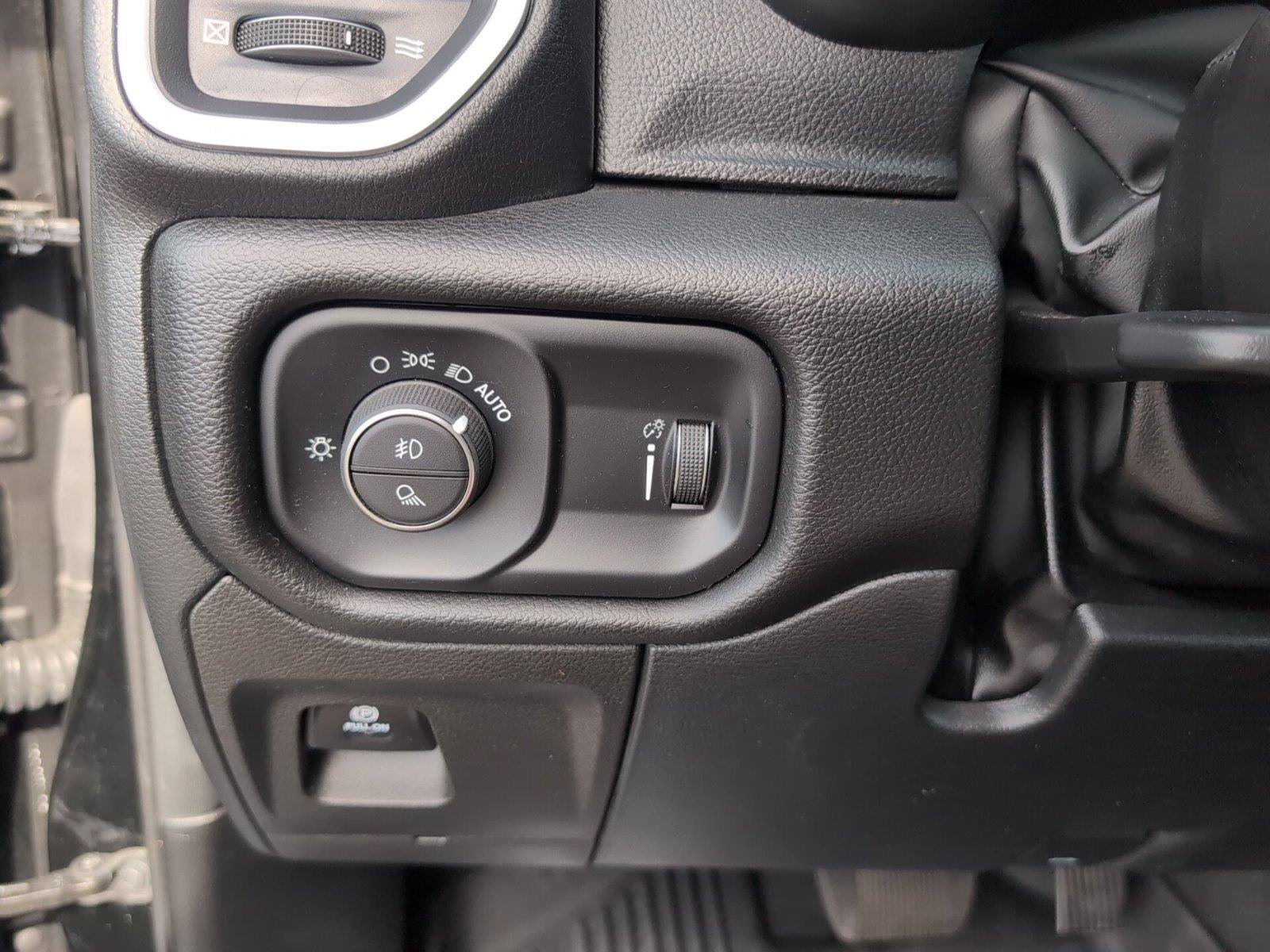 Used 2023 RAM 1500 Big Horn AWD/4WD image 30