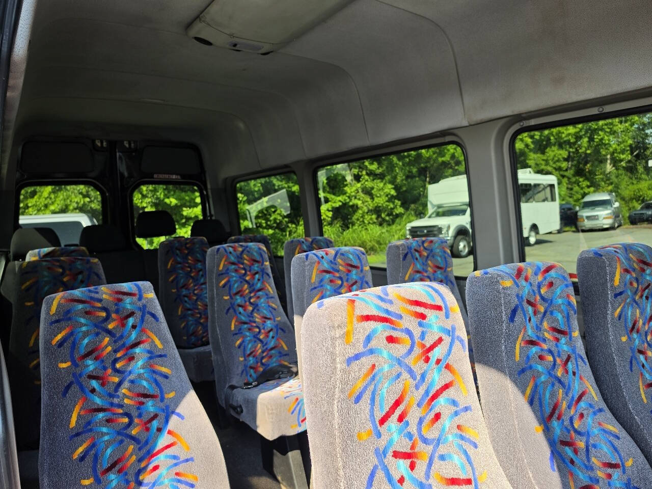 Used 2015 Freightliner Sprinter 2500 RWD image 17