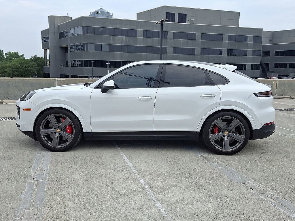 Used 2024 Porsche Cayenne S image 2