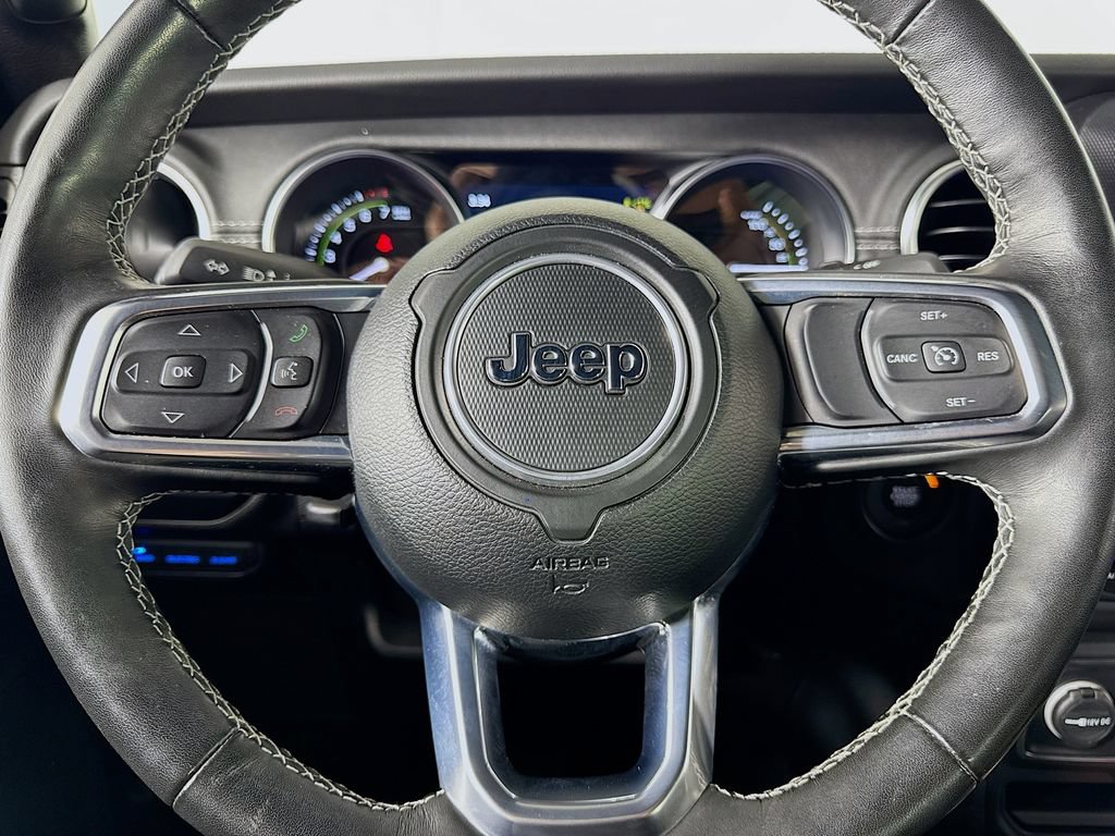Used 2023 Jeep Wrangler Unlimited Sahara w/ Cold Weather Group AWD/4WD image 43