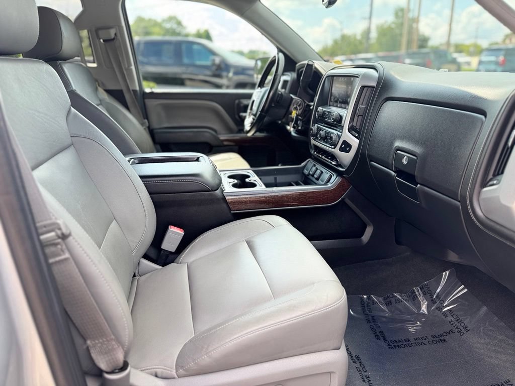 Used 2015 GMC Sierra 1500 SLT w/ SLT Preferred Package AWD/4WD image 10