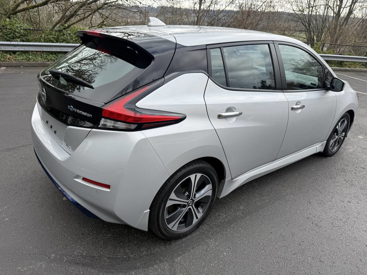 Used 2022 Nissan Leaf SV image 5
