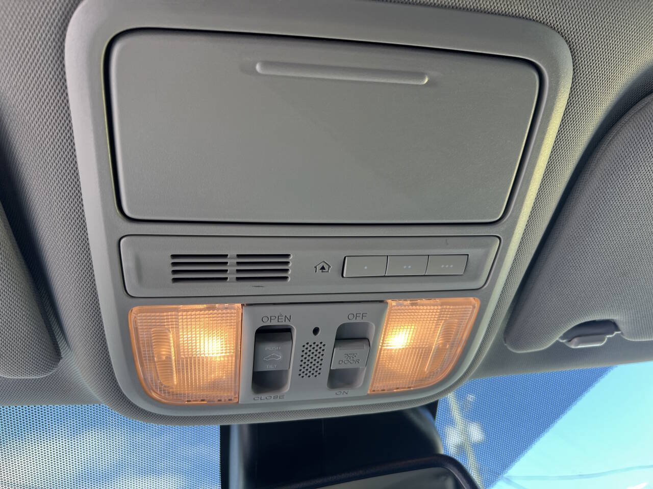 Used 2016 Honda Odyssey EX-L image 17