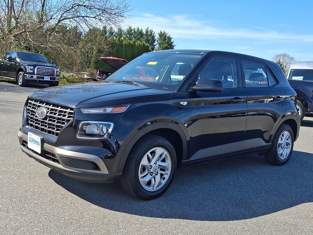 Used 2022 Hyundai Venue SE w/ Cargo Package image 3