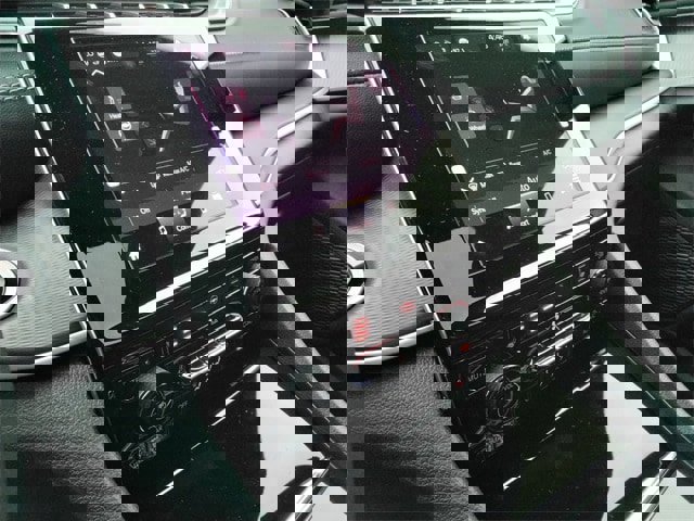 New 2025 Jeep Grand Cherokee Altitude image 33