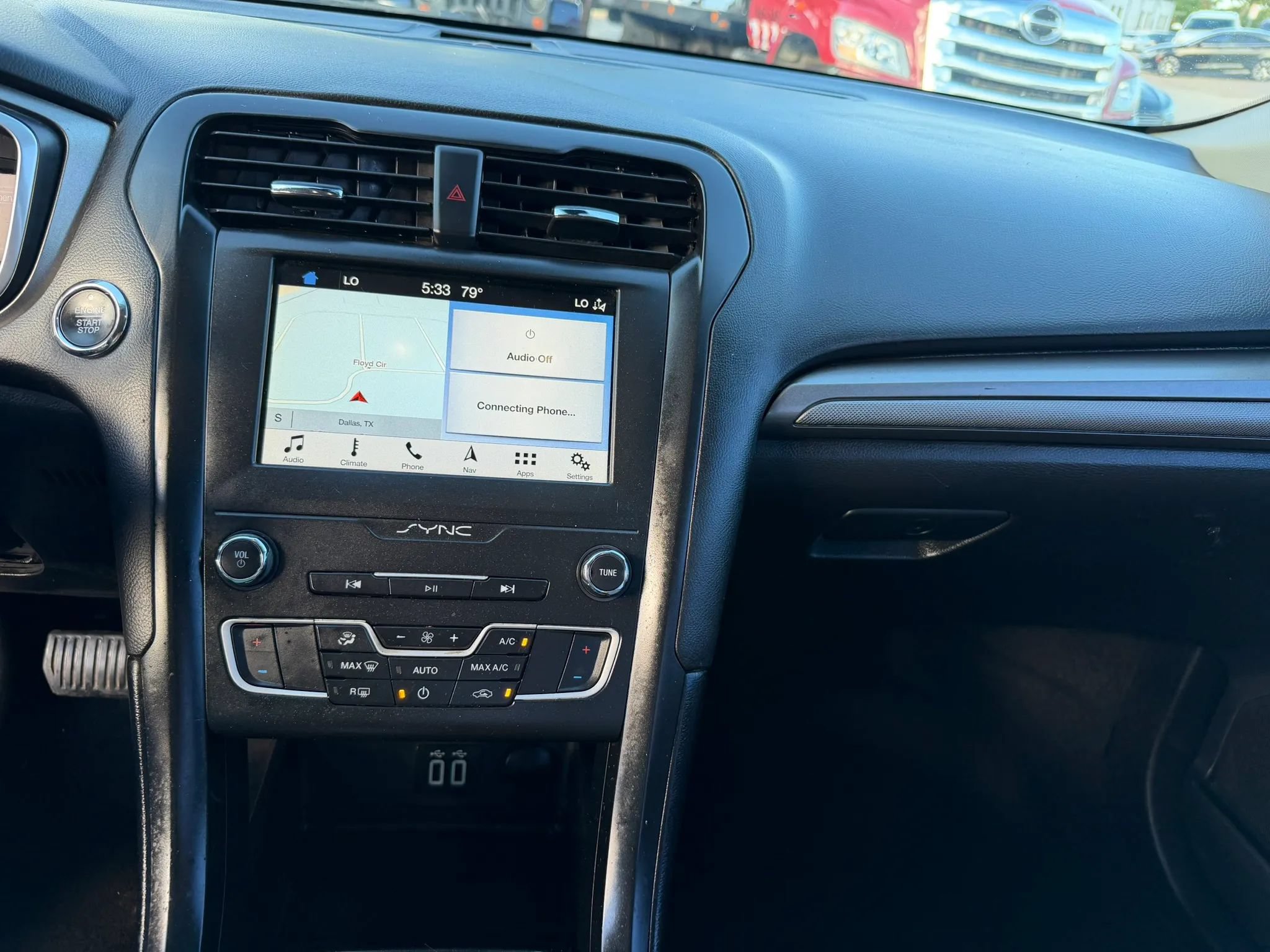 Used 2019 Ford Fusion SE w/ Equipment Group 151A FWD image 12
