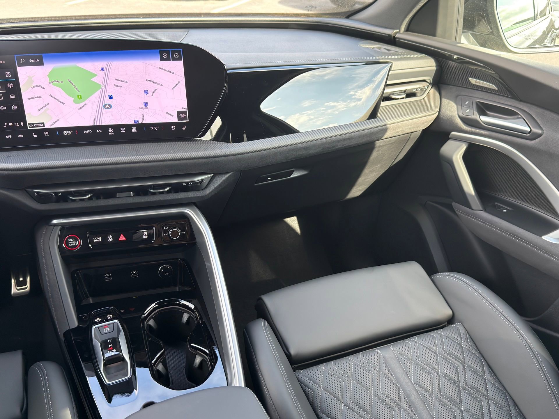 Used 2025 Audi SQ5 Premium Plus w/ Premium Plus Package image 25