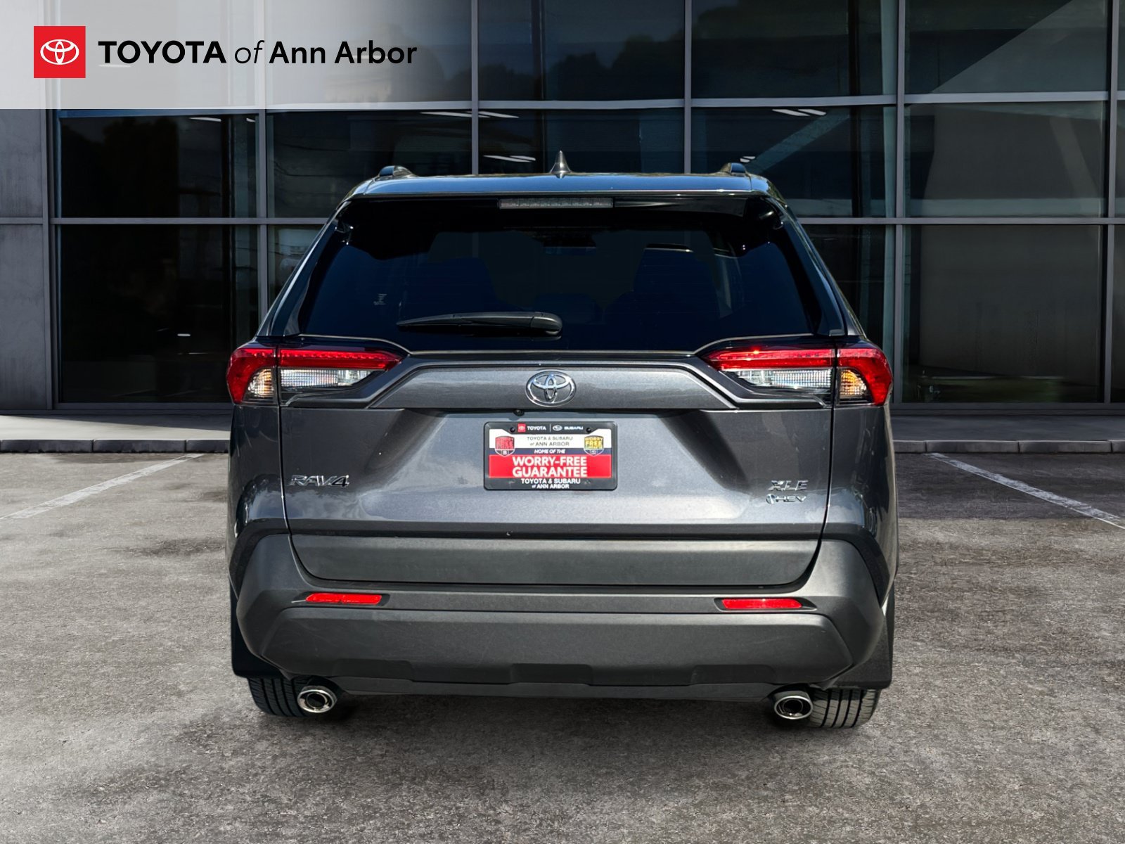Used 2025 Toyota RAV4 XLE AWD/4WD image 10
