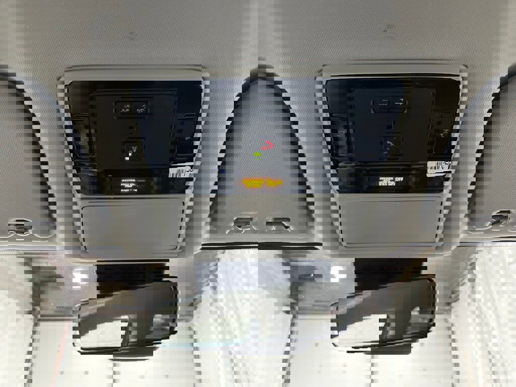 Used 2025 Toyota Grand Highlander AWD image 40