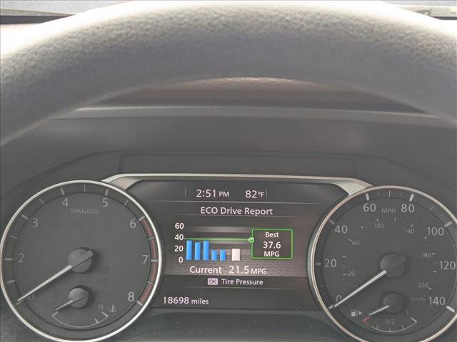 Used 2023 Nissan Rogue SV image 11