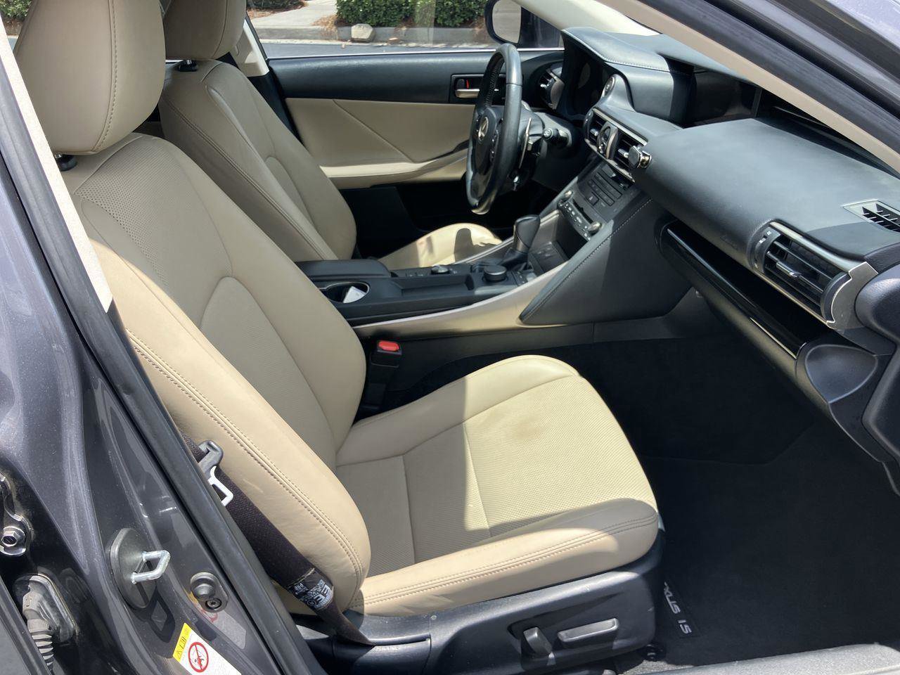 Used 2019 Lexus IS 300 w/ Premium Package RWD image 31