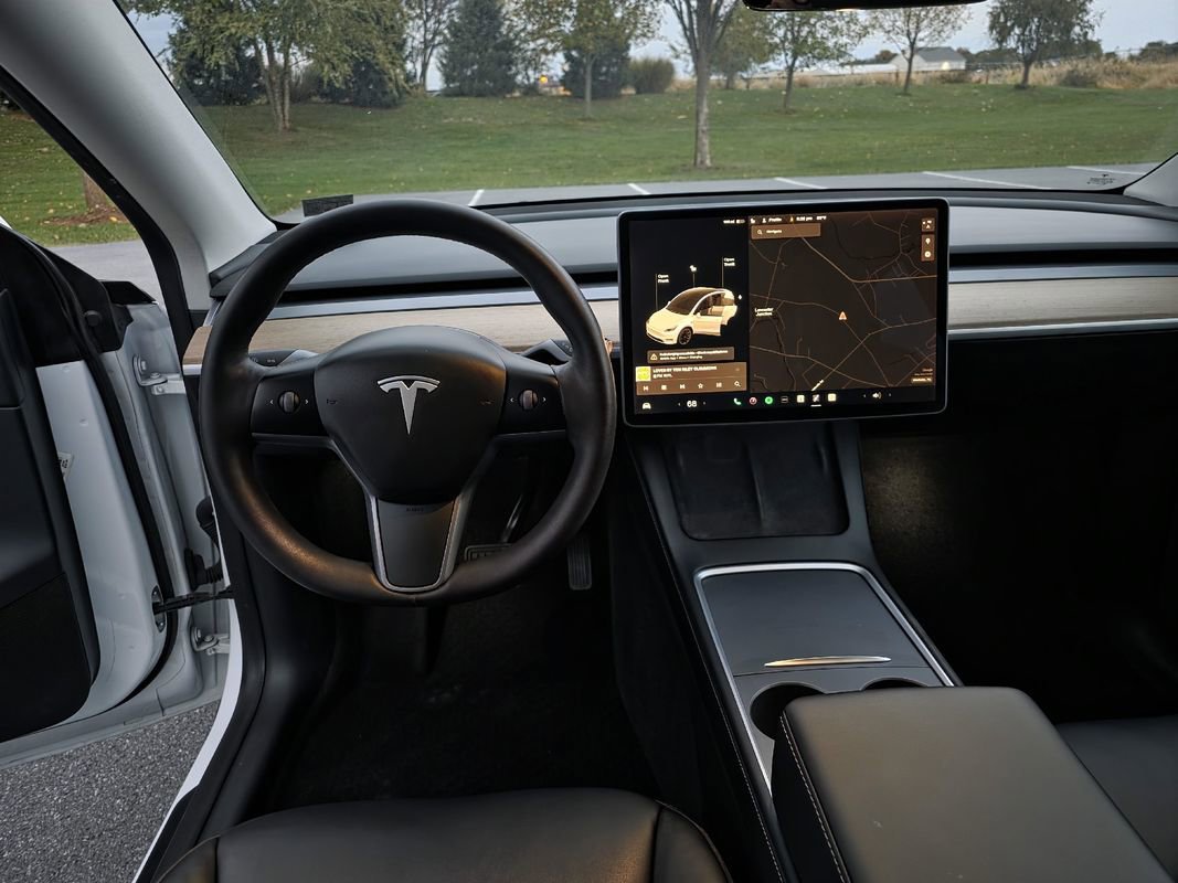 Used 2021 Tesla Model Y Long Range image 19