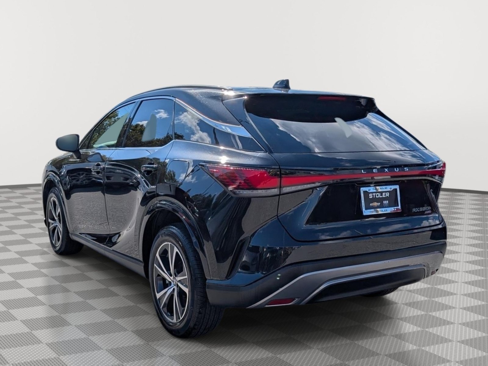 Used 2025 Lexus RX 350h w/ Accessory Package AWD/4WD image 3