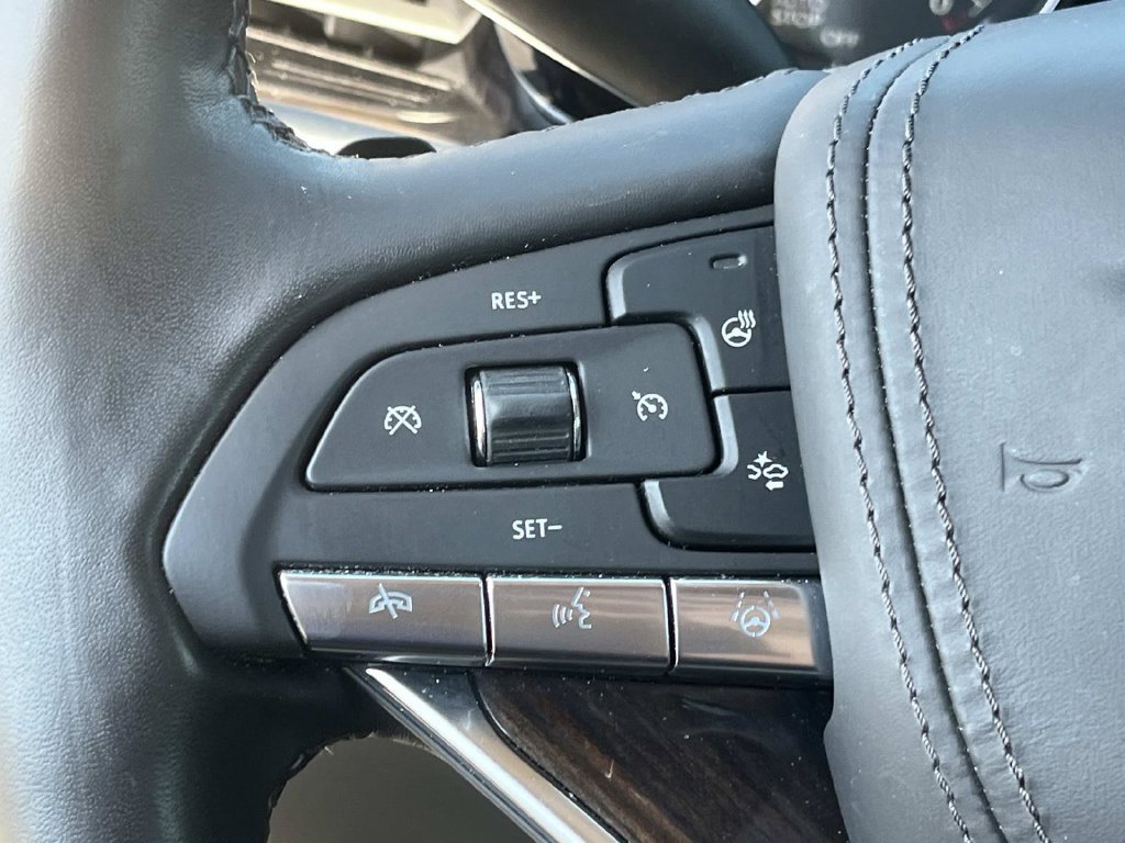 Used 2025 Cadillac XT6 Premium Luxury w/ Platinum Package FWD image 41