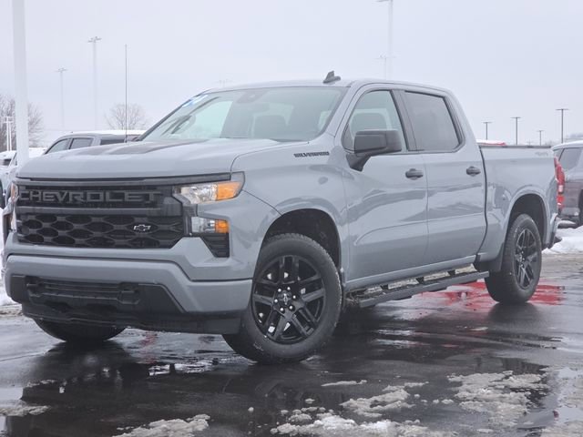 Used 2024 Chevrolet Silverado 1500 Custom w/ Dark Appearance Package image 2