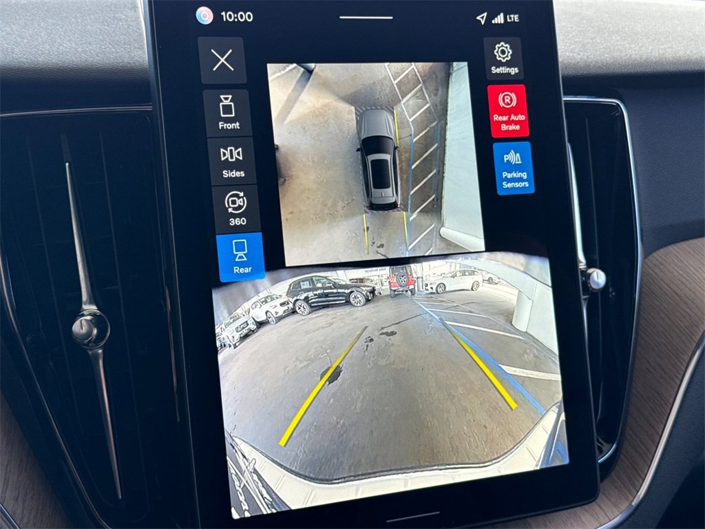 New 2026 Volvo XC60 B5 Plus w/ Climate Package PRO image 19