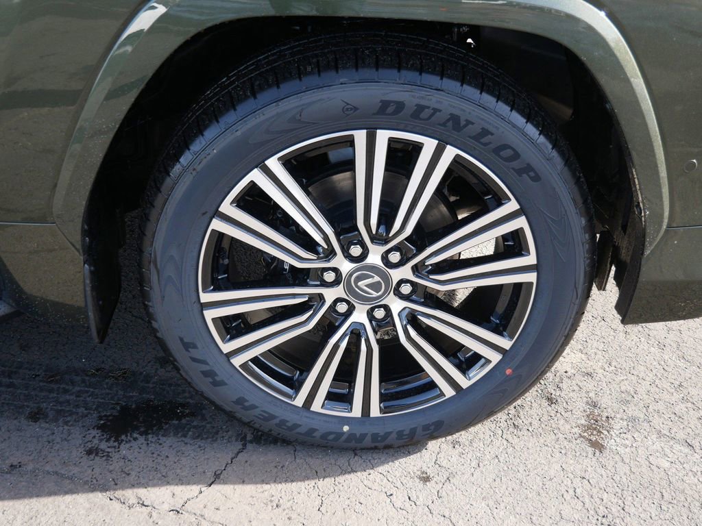 New 2026 Lexus LX 700h Luxury image 8