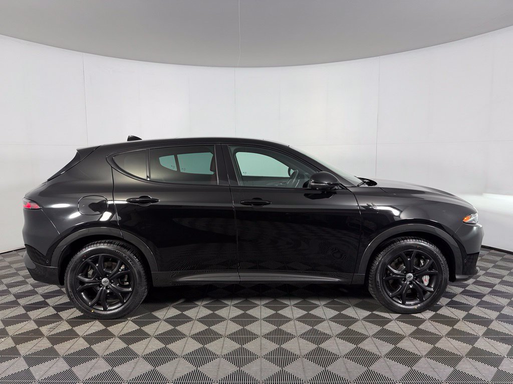 Used 2024 Dodge Hornet R/T Plus w/ Tech Pack Plus w/o Parking AWD/4WD image 9