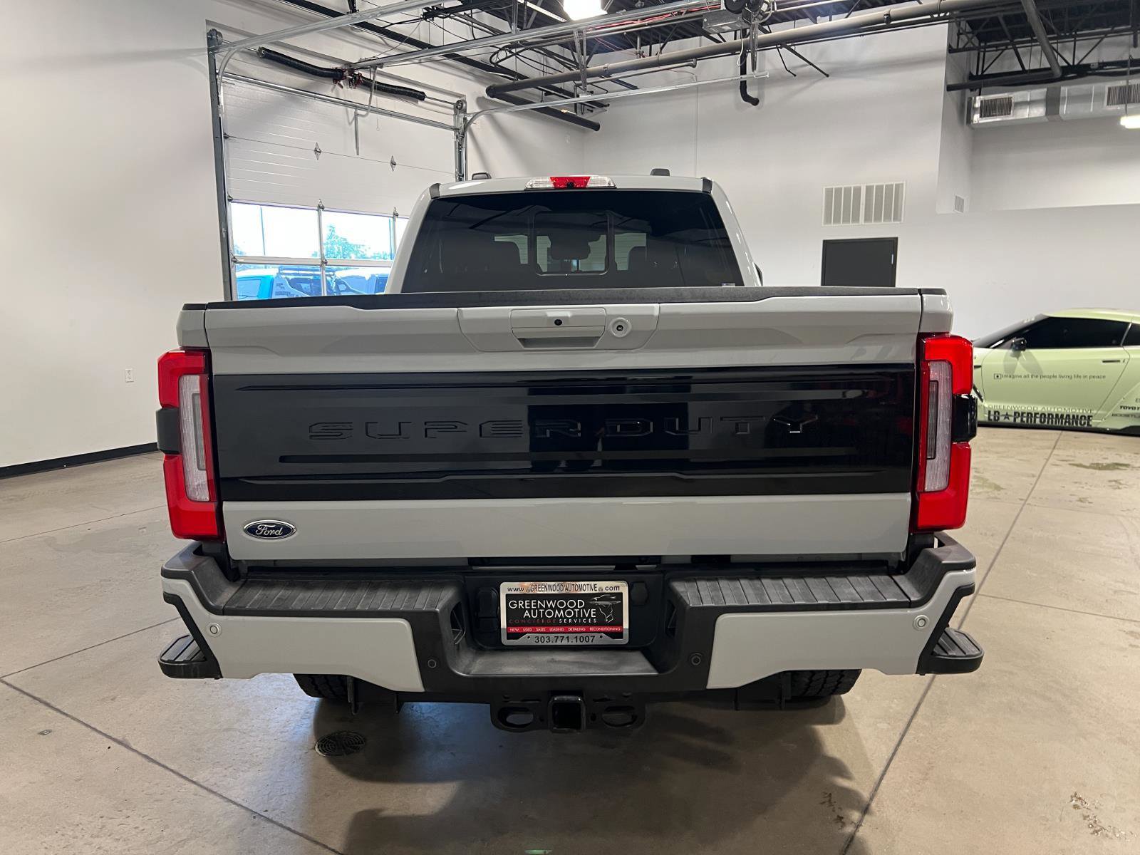 Used 2025 Ford F350 Platinum w/ FX4 Off-Road Package AWD/4WD image 4