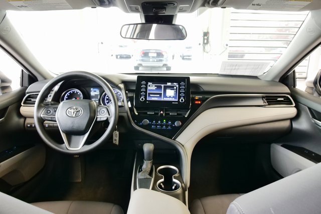 Used 2021 Toyota Camry LE image 17