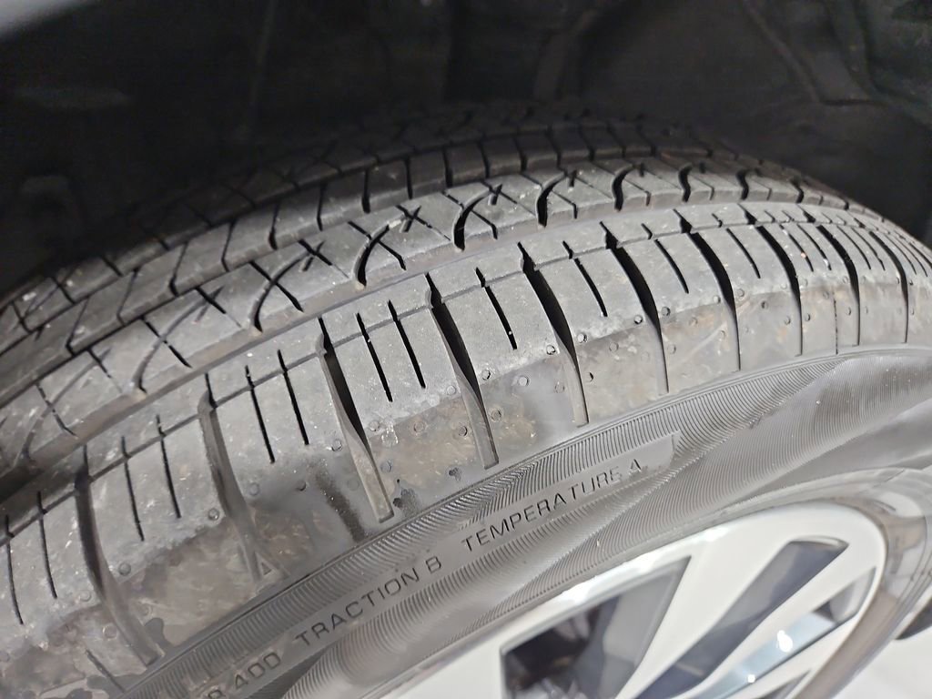 Certified 2025 Subaru Outback Limited image 31