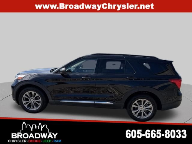 Used 2020 Ford Explorer XLT w/ Equipment Group 202A AWD/4WD image 4