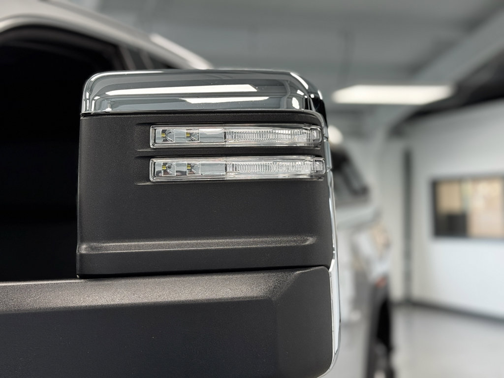 Used 2021 GMC Sierra 3500 Denali w/ Denali Ultimate Package image 12