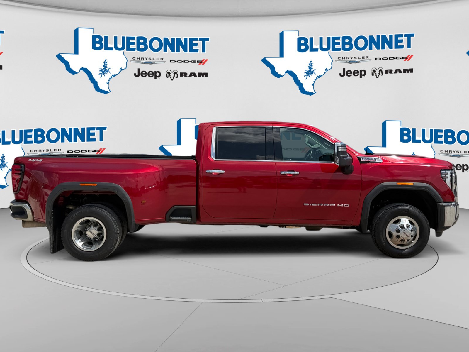 Used 2024 GMC Sierra 3500 SLT AWD/4WD image 4