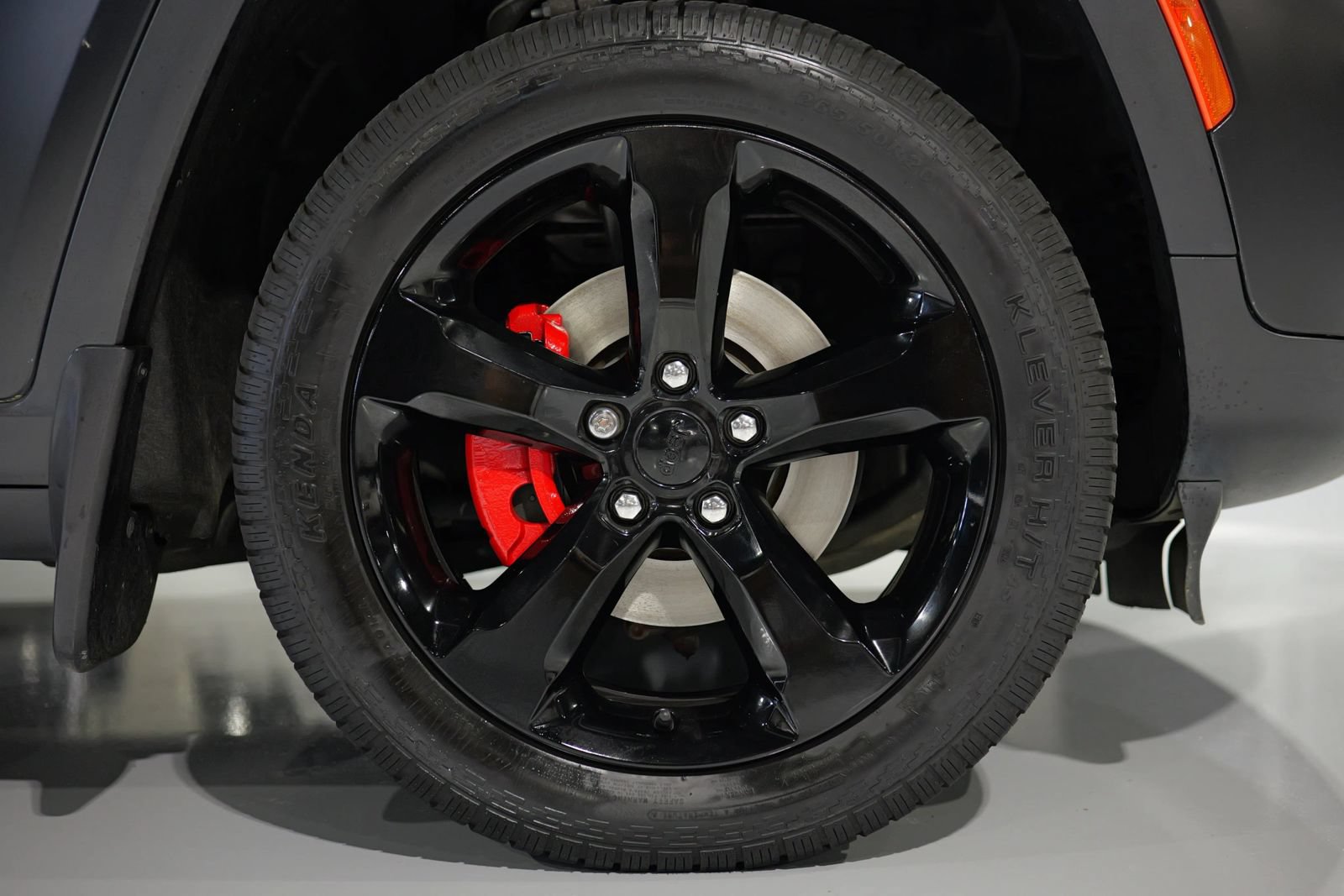Used 2023 Jeep Grand Cherokee Altitude AWD/4WD image 9