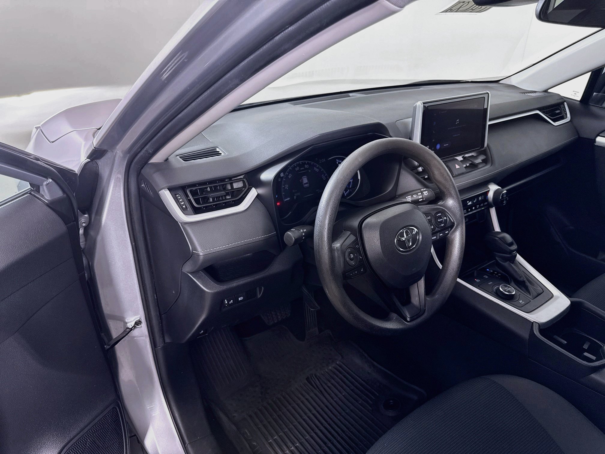 Certified 2024 Toyota RAV4 LE AWD/4WD image 9