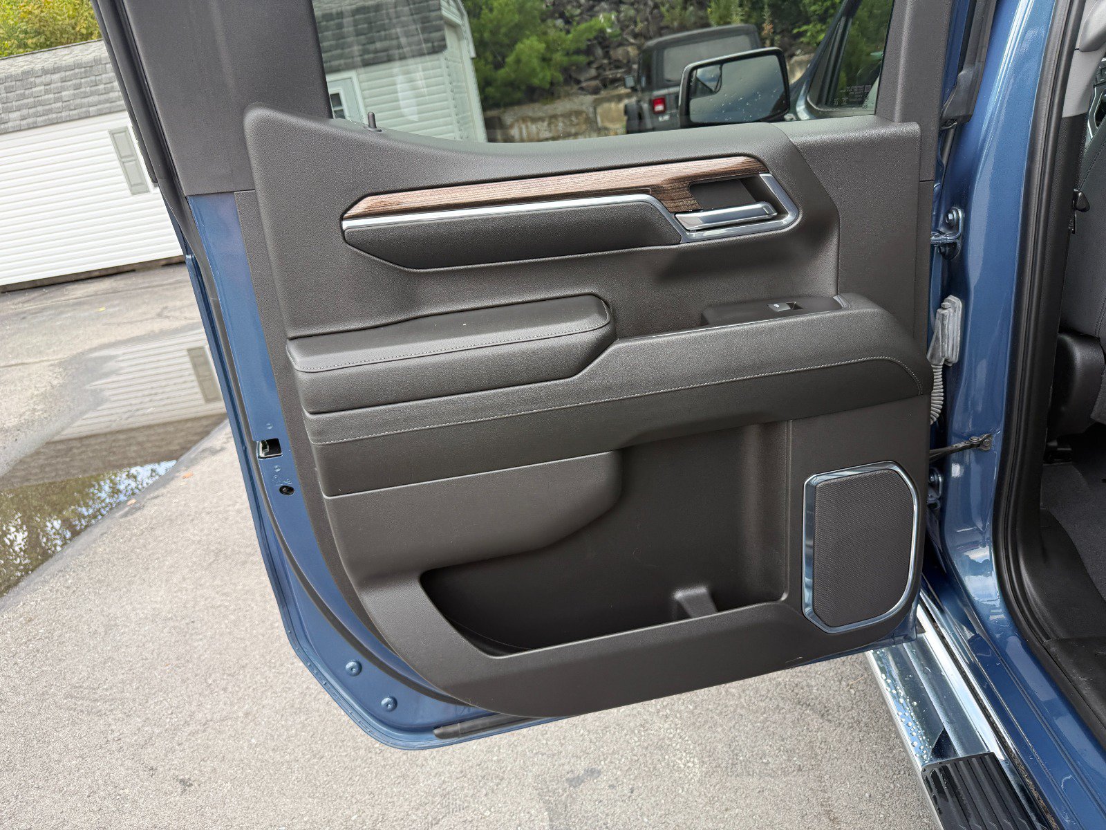 Certified 2024 Chevrolet Silverado 1500 LT AWD/4WD image 17